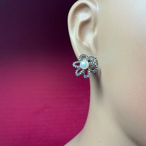 Sterling Silver Beaded Flower 🌺 Shaped Stud Earrings with a single Pearl